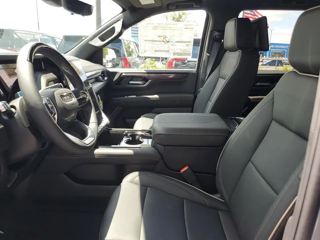 Nuevos GMC YUKON XL à Estados chez autogozo