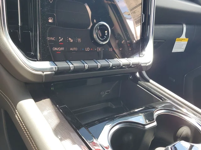 Nuevos GMC YUKON XL à Estados chez autogozo