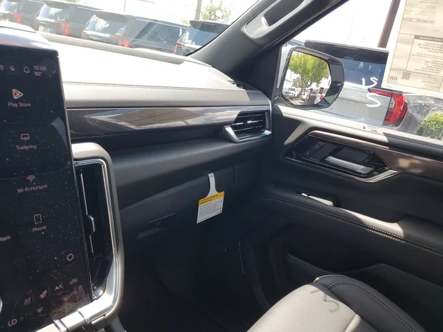 Nuevos GMC YUKON XL à Estados chez autogozo