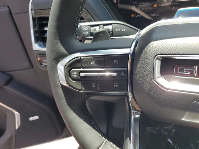 Nuevos GMC YUKON XL à Estados chez autogozo