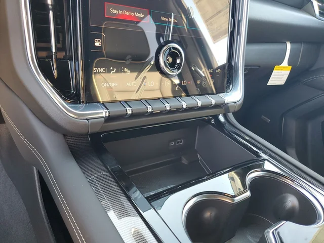 Nuevos GMC YUKON XL à Estados chez autogozo