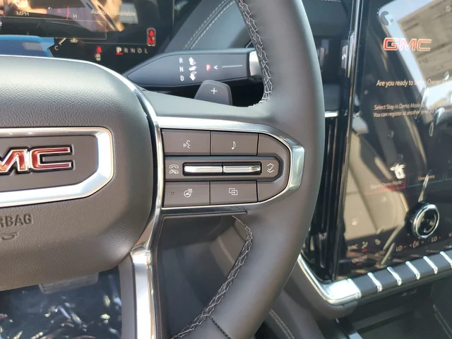Nuevos GMC YUKON XL à Estados chez autogozo