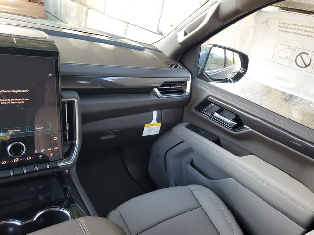 Nuevos GMC YUKON XL à Estados chez autogozo