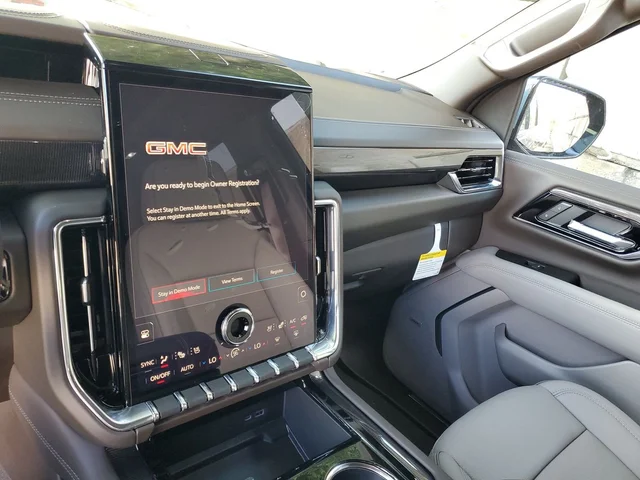 Nuevos GMC YUKON XL à Estados chez autogozo