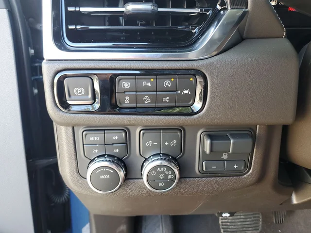 Nuevos GMC YUKON XL à Estados chez autogozo