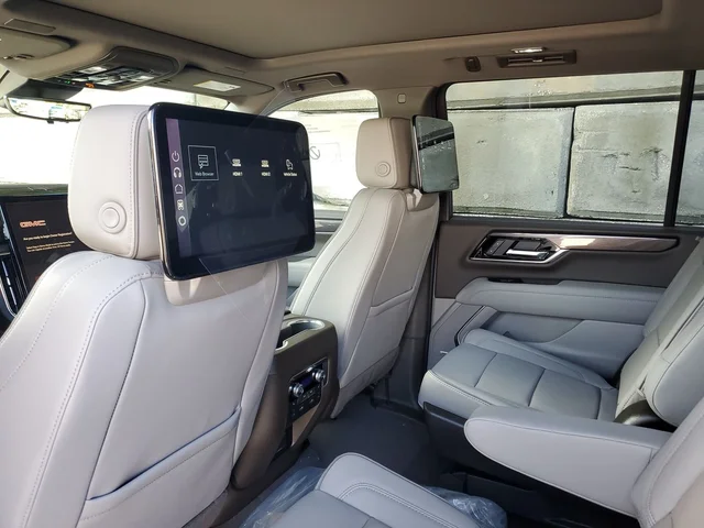 Nuevos GMC YUKON XL à Estados chez autogozo