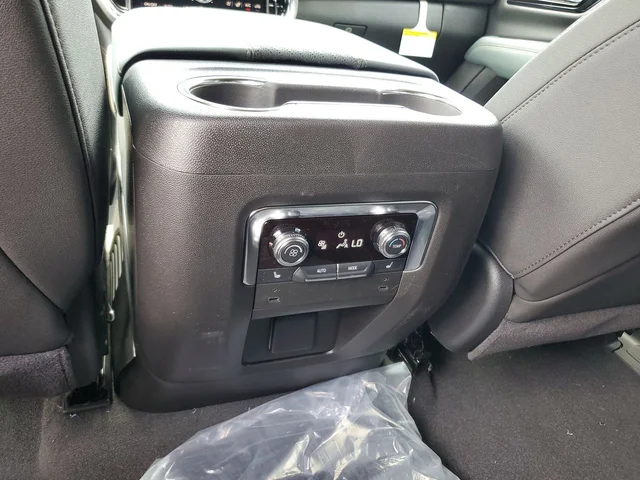 Nuevos GMC YUKON XL à Estados chez autogozo
