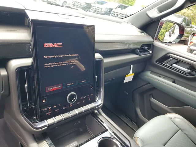 Nuevos GMC YUKON XL à Estados chez autogozo