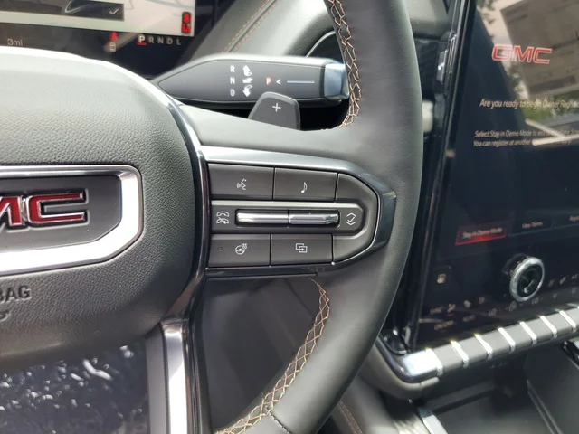 Nuevos GMC YUKON XL à Estados chez autogozo