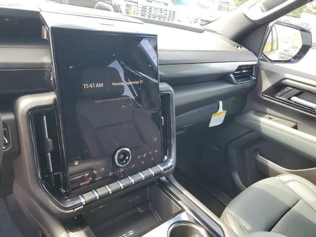 Nuevos GMC YUKON XL à Estados chez autogozo