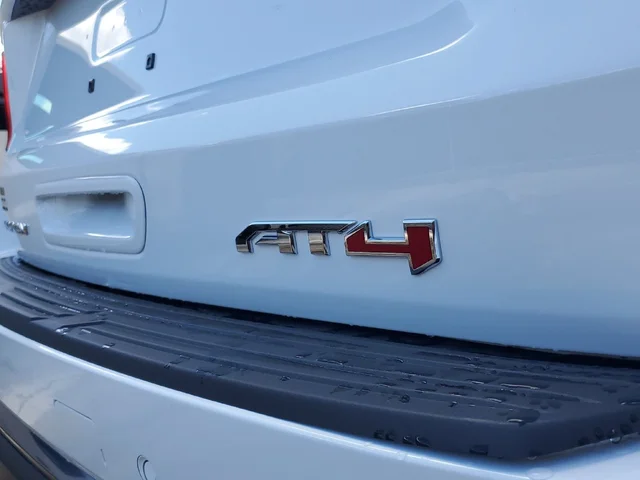 Nuevos GMC YUKON XL à Estados chez autogozo