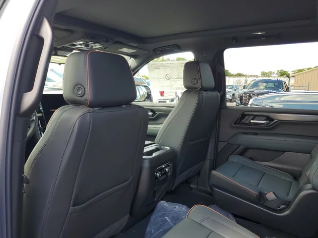 Nuevos GMC YUKON XL à Estados chez autogozo