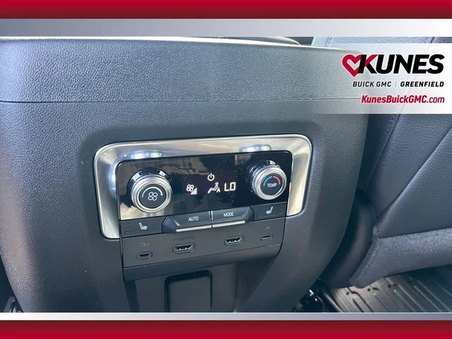 Nuevos GMC YUKON XL à Estados chez autogozo
