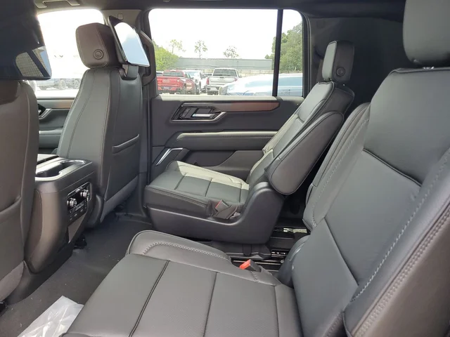 Nuevos GMC YUKON XL à Estados chez autogozo
