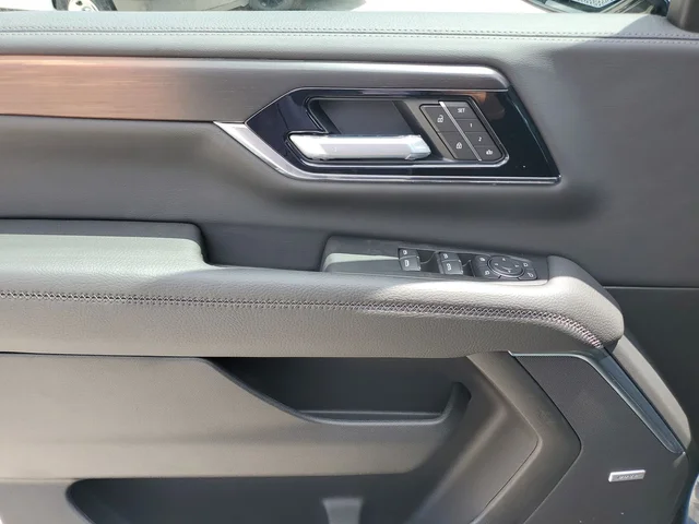Nuevos GMC YUKON XL à Estados chez autogozo