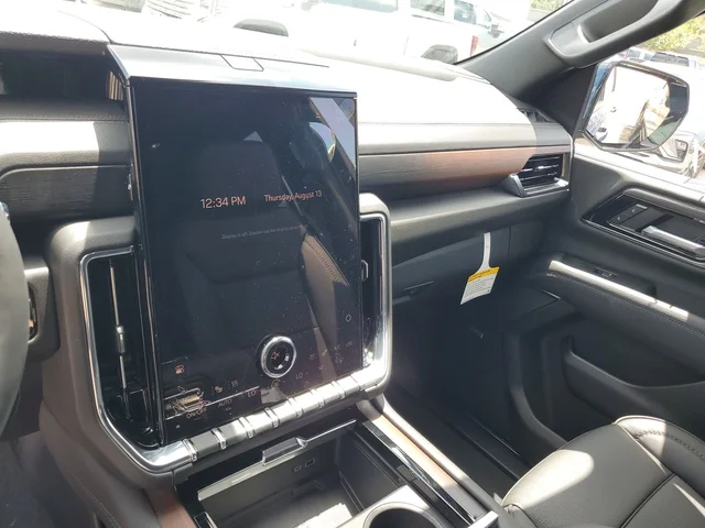 Nuevos GMC YUKON XL à Estados chez autogozo