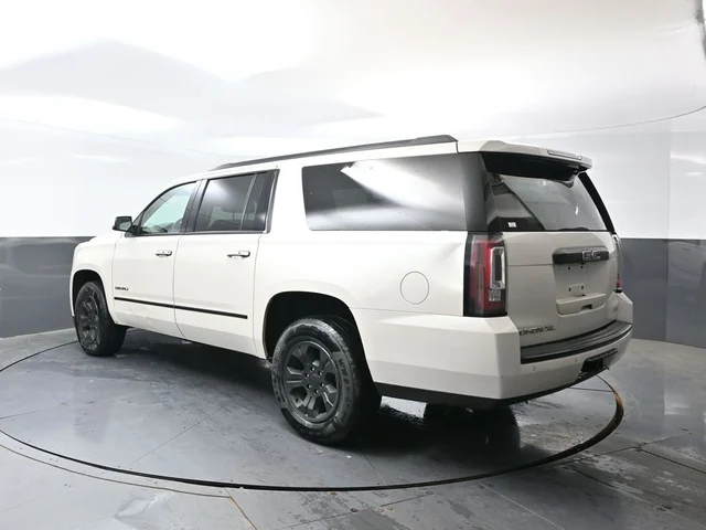SEMINUEVOS GMC Yukon XL a Estados en autogozo