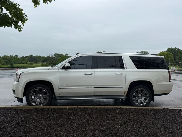 SEMINUEVOS GMC Yukon XL a Estados en autogozo