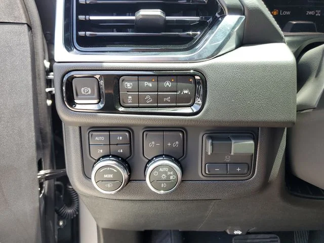 Nuevos GMC YUKON XL à Estados chez autogozo