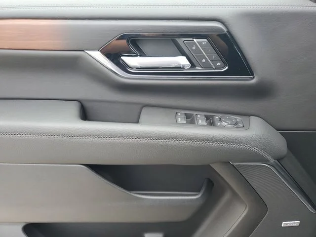 Nuevos GMC YUKON XL à Estados chez autogozo