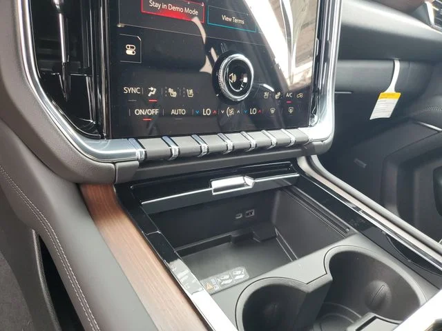 Nuevos GMC YUKON XL à Estados chez autogozo