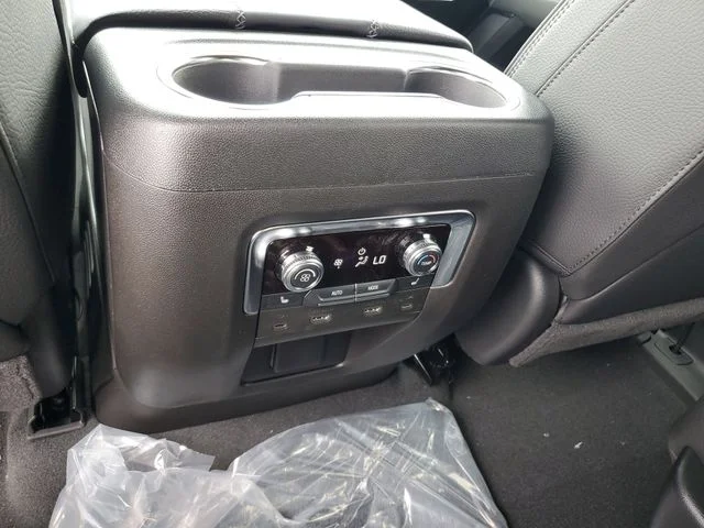 Nuevos GMC YUKON XL à Estados chez autogozo