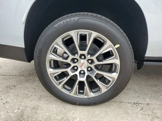 Nuevos GMC YUKON XL à Estados chez autogozo