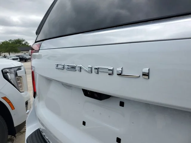 Nuevos GMC YUKON XL à Estados chez autogozo