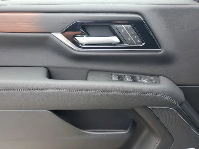 Nuevos GMC YUKON XL à Estados chez autogozo