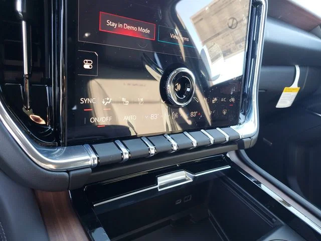 Nuevos GMC YUKON XL à Estados chez autogozo