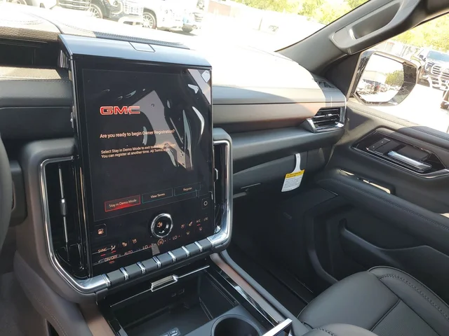 Nuevos GMC YUKON XL à Estados chez autogozo
