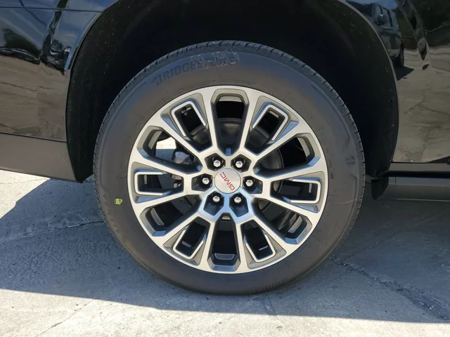 Nuevos GMC YUKON XL à Estados chez autogozo