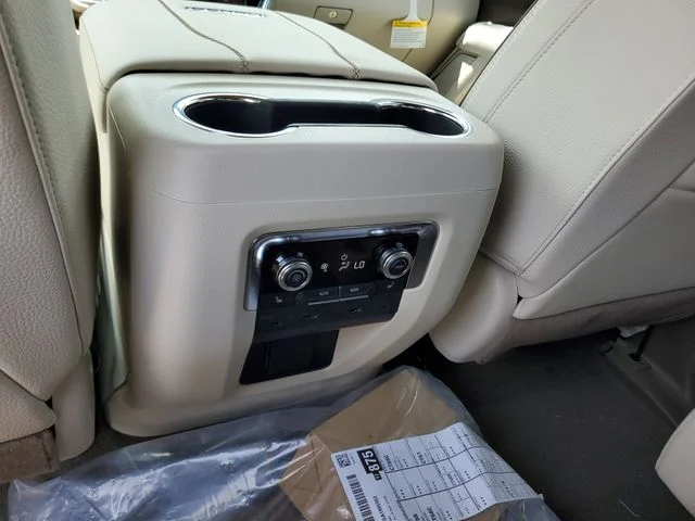 Nuevos GMC YUKON XL à Estados chez autogozo