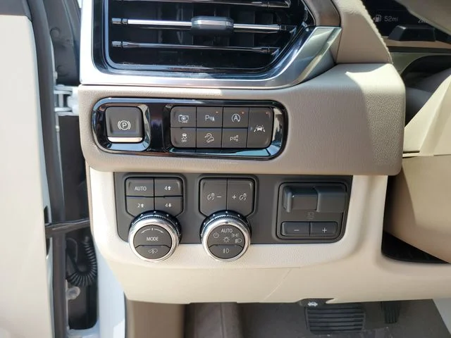 Nuevos GMC YUKON XL à Estados chez autogozo