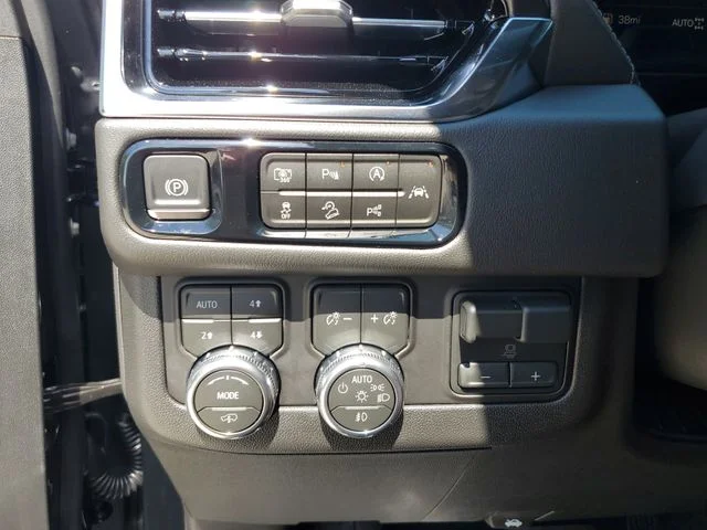 Nuevos GMC YUKON XL à Estados chez autogozo