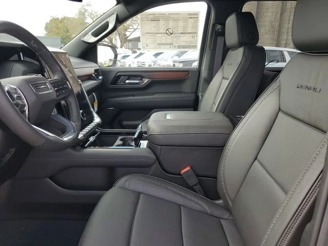 Nuevos GMC YUKON XL à Estados chez autogozo