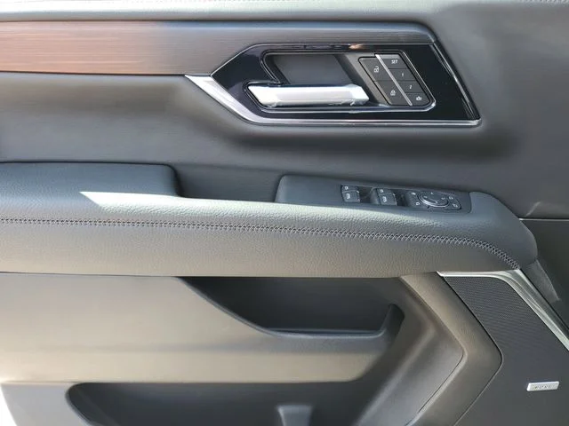Nuevos GMC YUKON XL à Estados chez autogozo
