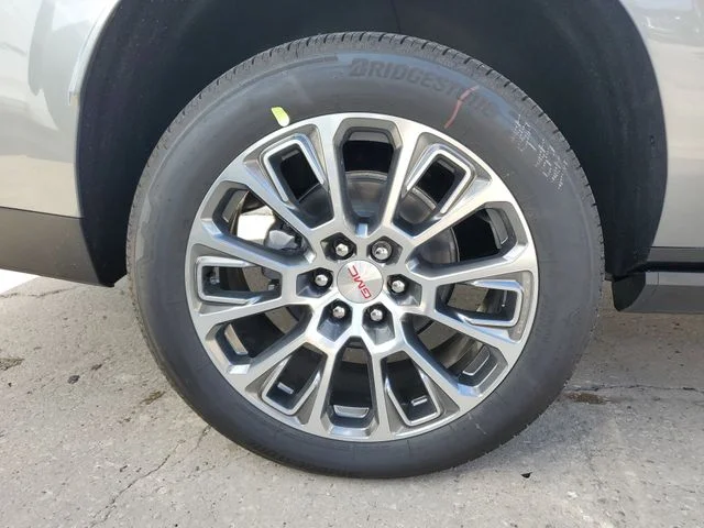 Nuevos GMC YUKON XL à Estados chez autogozo