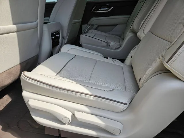 Nuevos GMC YUKON XL à Estados chez autogozo