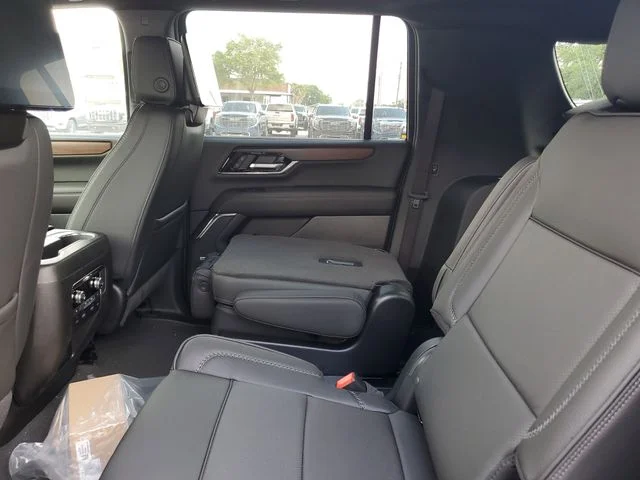 Nuevos GMC YUKON XL à Estados chez autogozo