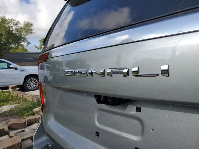 Nuevos GMC YUKON XL à Estados chez autogozo