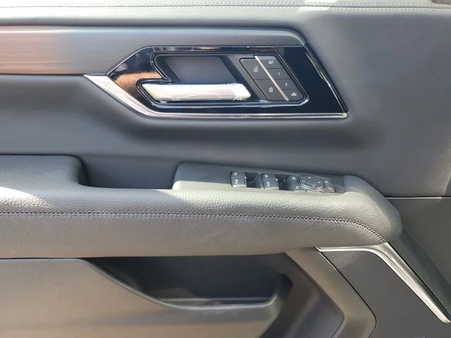 Nuevos GMC YUKON XL à Estados chez autogozo