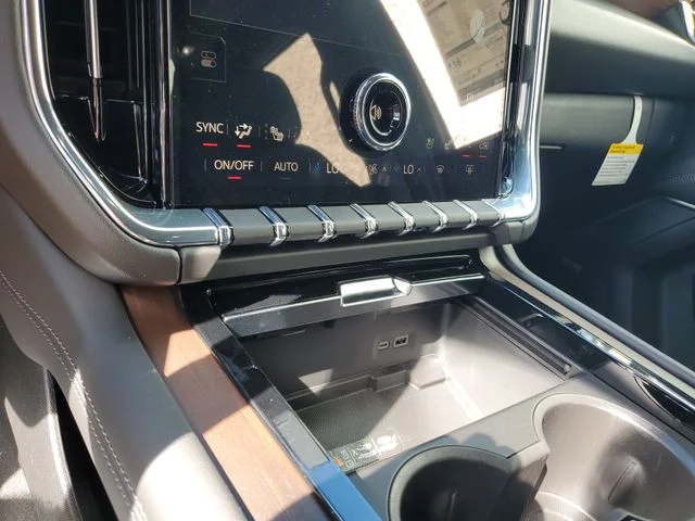 Nuevos GMC YUKON XL à Estados chez autogozo