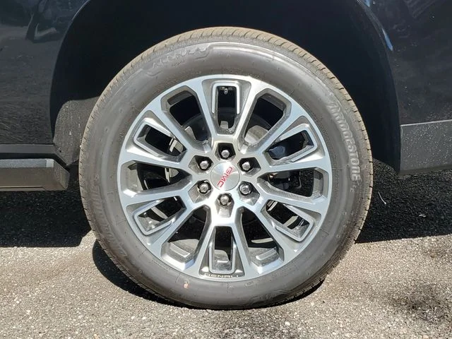 Nuevos GMC YUKON XL à Estados chez autogozo