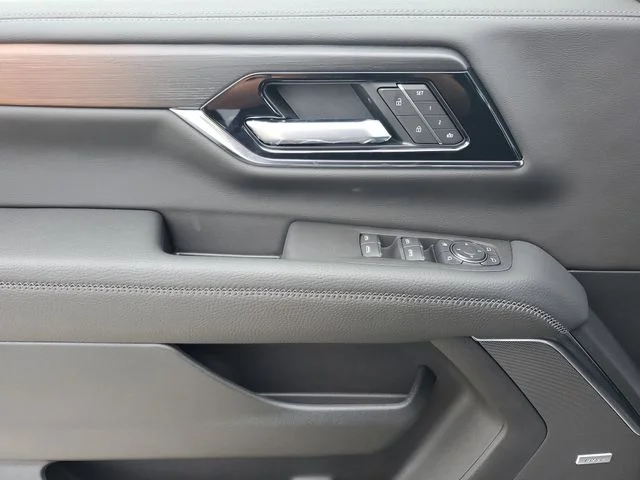 Nuevos GMC YUKON XL à Estados chez autogozo