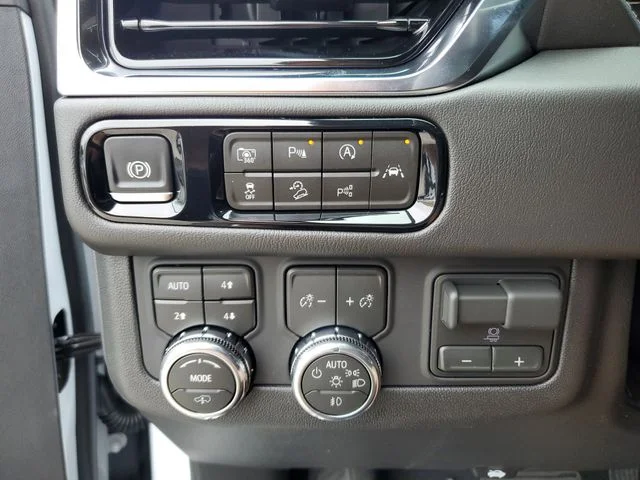 Nuevos GMC YUKON XL à Estados chez autogozo