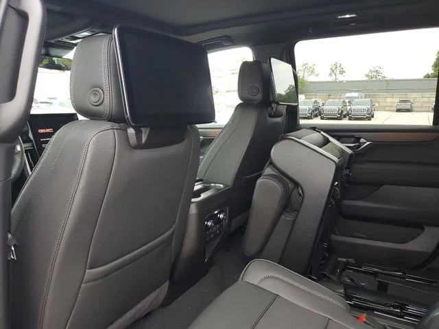 Nuevos GMC YUKON XL à Estados chez autogozo