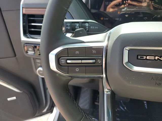 Nuevos GMC YUKON XL à Estados chez autogozo