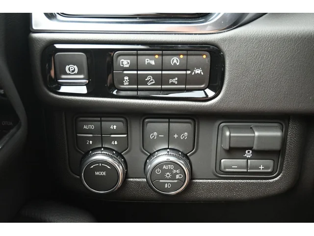 Nuevos GMC YUKON XL à Estados chez autogozo