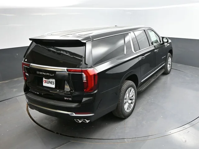 Nuevos GMC YUKON XL à Estados chez autogozo